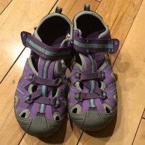 Excellent shape! Great for play or the beach!